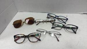 lot 1120 image: Mixed Lot of Eyeglasses and Sunglasses