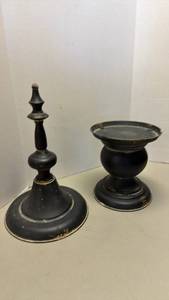 lot 1202 image: Candle stand with decorative lid