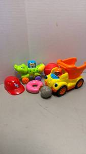 lot 1208 image: Toys