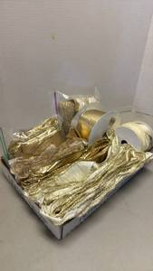 lot 1212 image: Gold and white ribbon