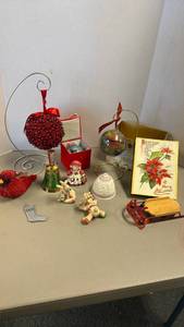 lot 1218 image: Christmas decor