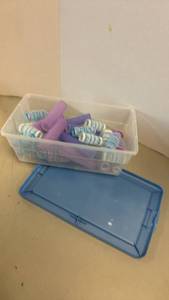 lot 1223 image: Hair curlers