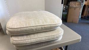 lot 1302 image: Brooks Brothers chair pads with ties