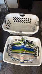 lot 1316 image: Laundry baskets with hangers