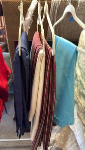 lot 1331 image: 3 table cloths and 1 round