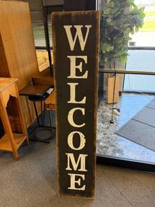lot 1412 image: Welcome sign 60 in tall
