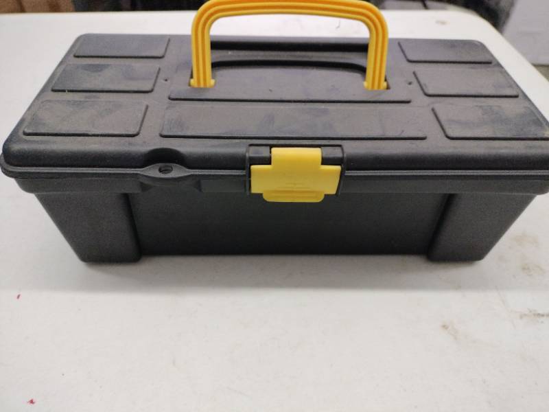 lot 20753 image: Handheld black plastic toolbox