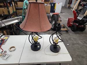 lot 20664 image: Set of 2 Decorative Table Lamps