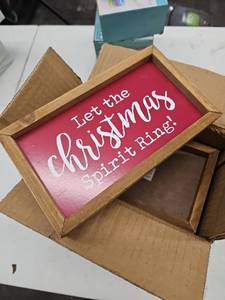 lot 20671 image: Kroger Holiday Home 8 In Christmas Decor Signs - Set of 6