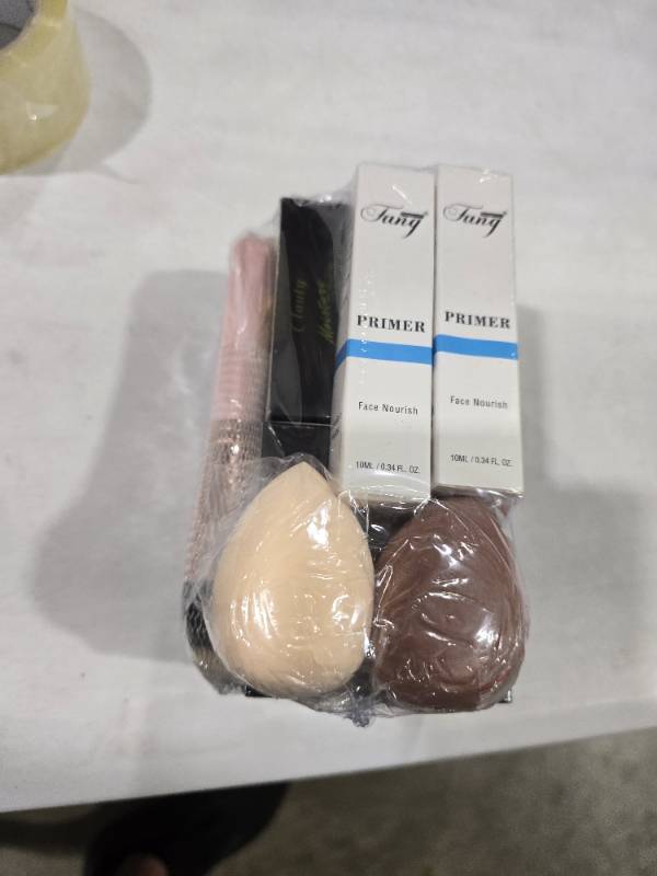 lot 2153 image: Air Cushion CC Cream Mushroom Head Foundation, 2 PCS Amazfly Moisturizing BB Cream Face Primer Makeup Long Lasting Matte Concealer Bright Makeup Base Long Lasting with Mushroom Makeup Sponge Natural