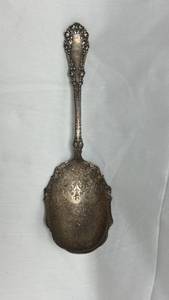 lot 9 image: 1847 Rogers Bros Silverplate Ornate Berry Spoon