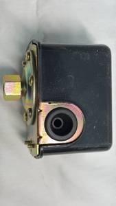 lot 17 image: Manual Pressure Switch MANOSTAT FSG-2 Industrial Control