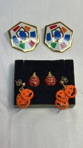 lot 32 image: Avon Halloween and Gold-Tone Earring Collection