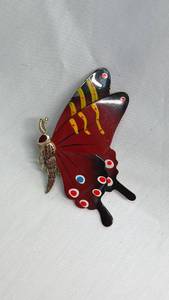 lot 35 image: Enamel Butterfly Brooch Pin