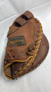 lot 48 image: Wilson A550 First Base Baseball Glove