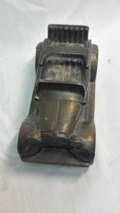 lot 69 image: Banthrico 1974 Cast Metal Model T Ford Bank