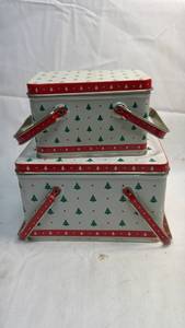 lot 87 image: Christmas Tree Pattern Metal Gift Box Set