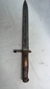 lot 96 image: Spanish Military Bayonet for the Model 1893 Bolt Action Mauser Rifle Artilleria Fca De Toledo 1899 (serial #F5569)