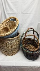 lot 107 image: Handwoven Wicker Basket Collection��7 Total