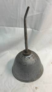 lot 204 image: Thumb Oil Pump Can with Long Spout