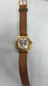 lot 219 image: Lorus Mickey Mouse and Minnie Mouse Love Watch