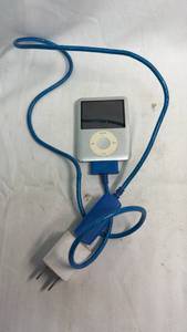 lot 234 image: Apple iPod Classic 4GB Silver Digital Music Player with USB Cable