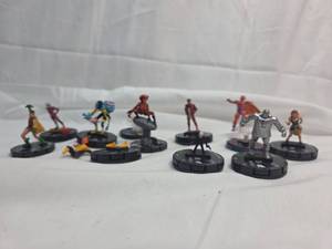 lot 247 image: HeroClix Superhero Miniature Figure Collection