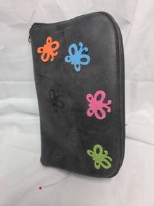 lot 252 image: Black Jewelry Travel Case with jewelry compartments and 10 rings