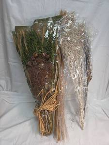 lot 280 image: Dried Natural Plant Bundle Arrangement Set