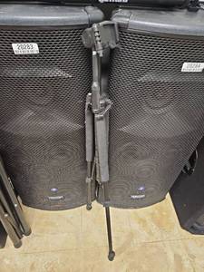 lot 20287 image: Tripod with Level