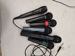 lot 20820 image: Set of 6 Miscellaneous Microphones