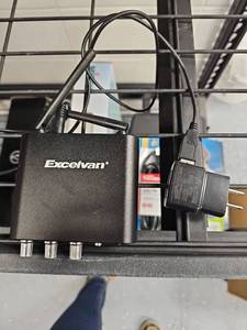 lot 20843 image: Excellent Wireless Microphone Reciever