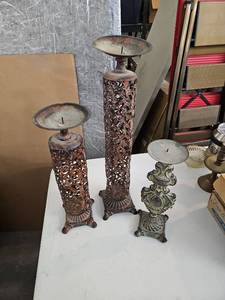 lot 57978 image: Set of 3 Vintage Candle Holders