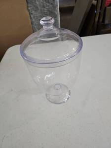 lot 57986 image: Plastic Candy Dish