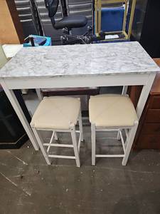 lot 57998 image: White Faux Marble Top Table with 2 Barstools