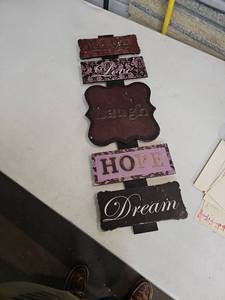 lot 58025 image: Decorative Family Home Wall Decor