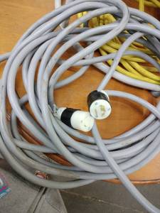 lot 58044 image: Leviton 20A 250V heavy-duty twist-lock power extension cord