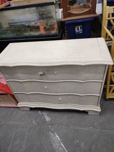lot 58046 image: White Three Drawer Dresser Chest