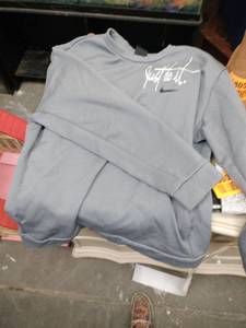 lot 58055 image: Nike Just Do It crewneck sweatshirt - S