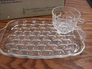 lot 57980 image: Homestead Vintage Glass Snack Set - 8 Pc