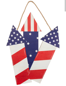 lot 2404 image: LOGOFUN Wooden Independence Day Hanging Decorations Rocket Shape Flag Signs for 4th of July Party Patriotic Home Wall Decor - Retail $0