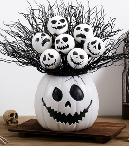 lot 2698 image: Halloween centerpiece decor - Retail $0