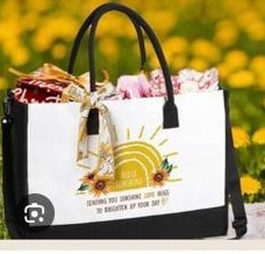 lot 11276 image: Womens Tote Bag