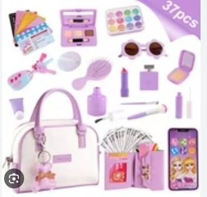 lot 11282 image: Kids Pretend Purse Set, Purple