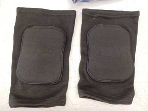 lot 11462 image: Large Sports Protective Knee Pads Set, Lot of 2