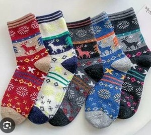 lot 11513 image: Smilooen 5 Pack Womens Socks