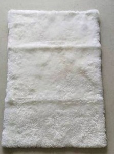 lot 11542 image: Fluffy Bath Rug, 46x24