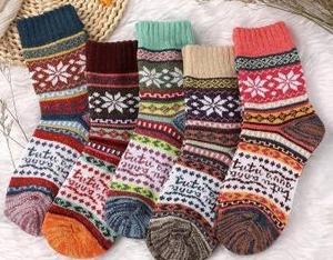lot 11546 image: 10 Pairs Womens Socks