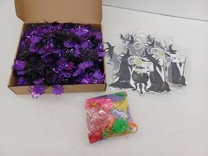 lot 11548 image: Miscellaneous Halloween Decor Lot