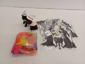 lot 11574 image: Miscellaneous Halloween Decor Lot